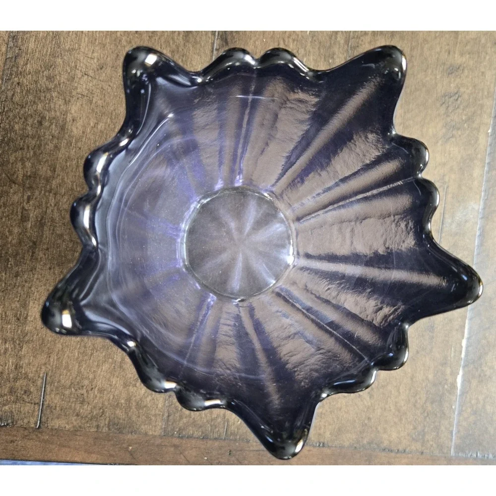 Vintage Vase Hard‎ To Find Rare 5 Petal Textured Thick Heavy Purple Viking Glass